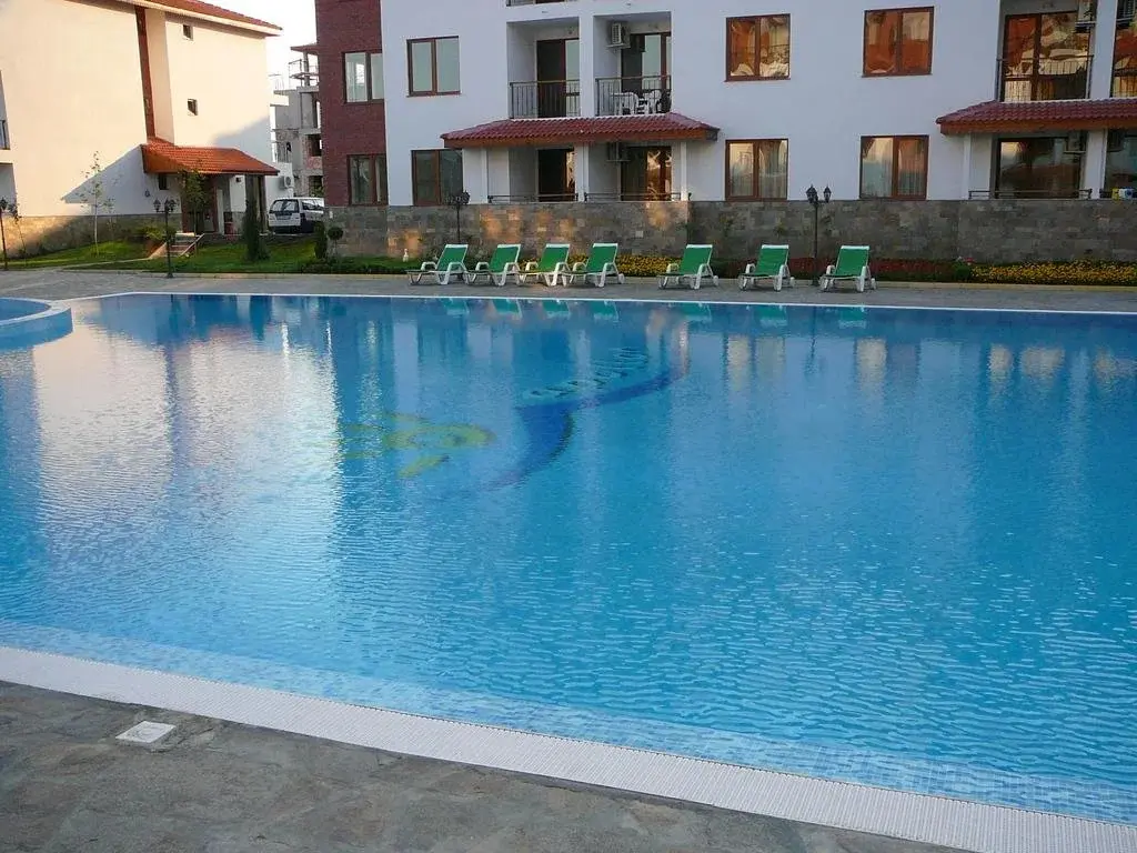 Несебр: Apollon Complex