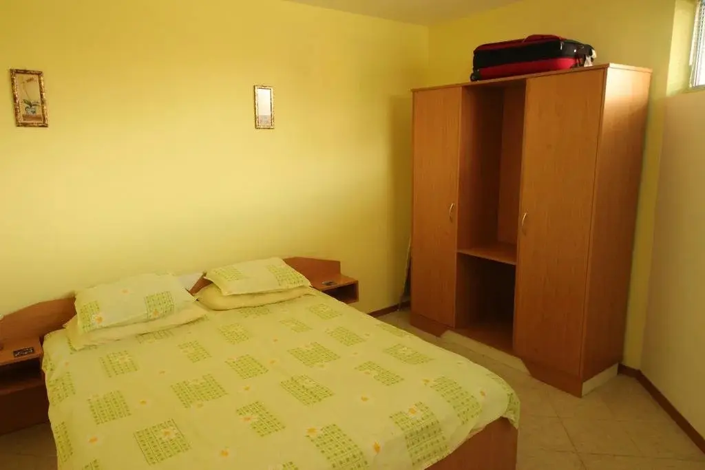Солнечный берег: Menada Alfa Apartments