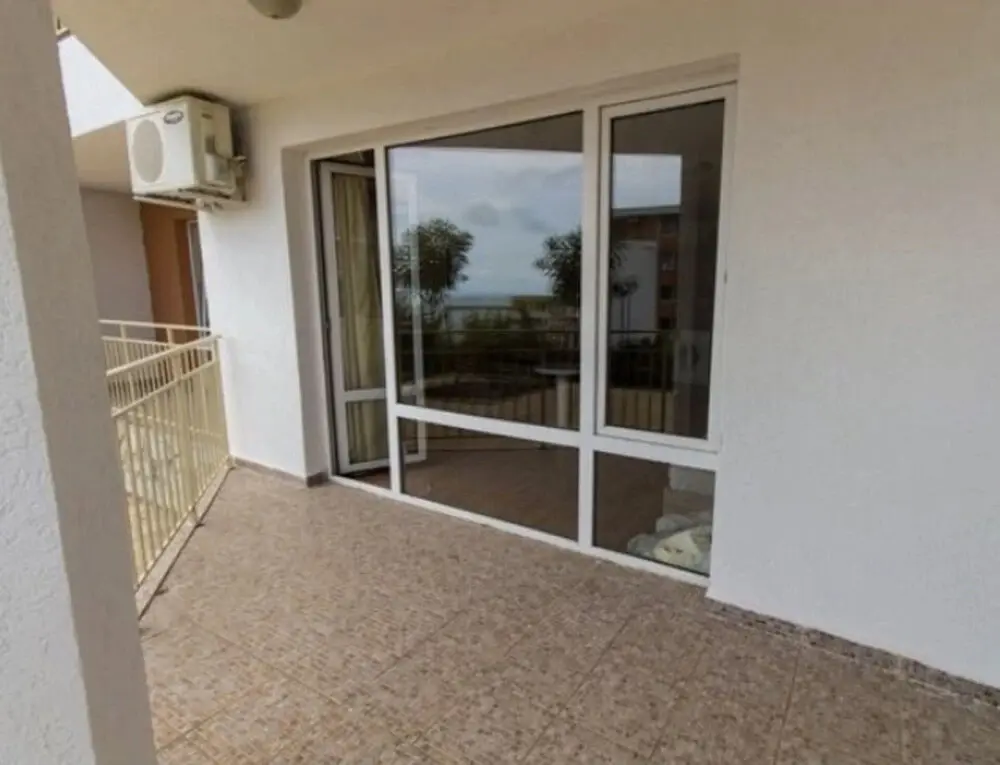 Свети Влас: Inviting Modern 1-bed Apartment in Sveti Vlas