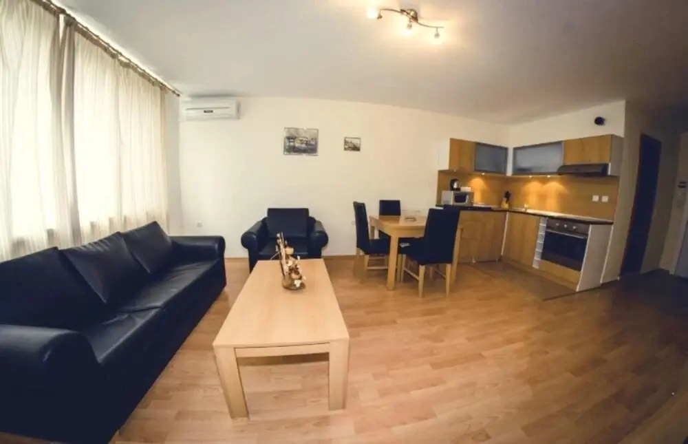 Свети Влас: Inviting Modern 1-bed Apartment in Sveti Vlas