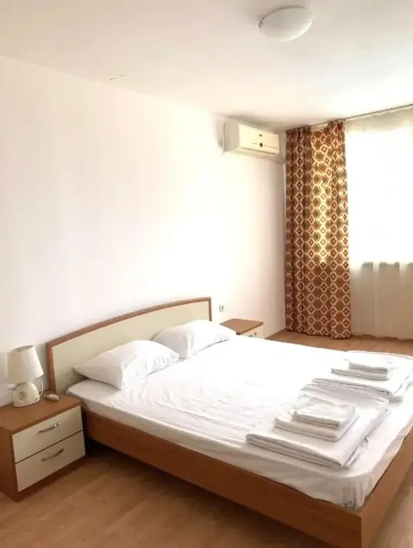 Свети Влас: Inviting Modern 1-bed Apartment in Sveti Vlas