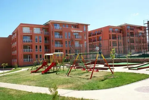 Тънково: Sunny Day 6 Complex