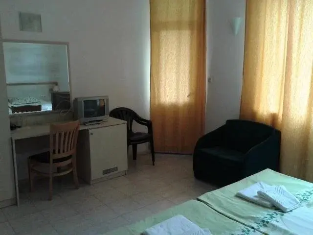 Солнечный берег: Balkan Express Guest House