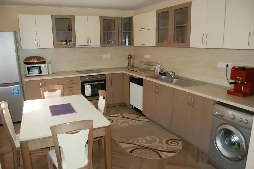 Боженци: Guest House Savina