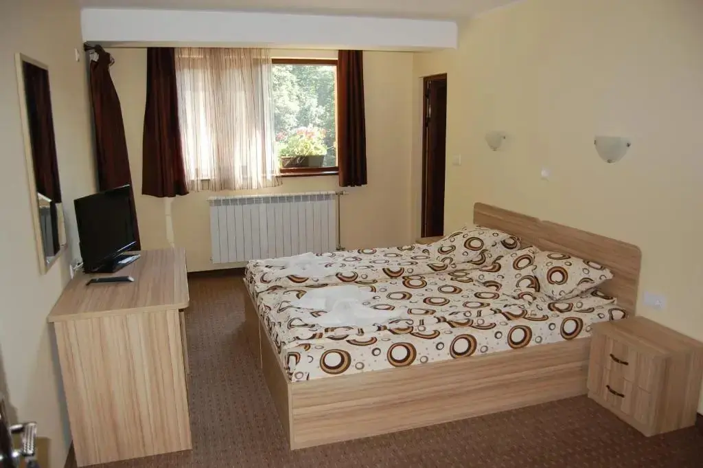 Боженци: Guest House Savina