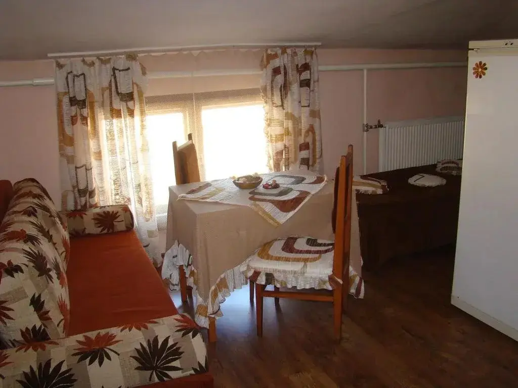Калофер: Gologanova house
