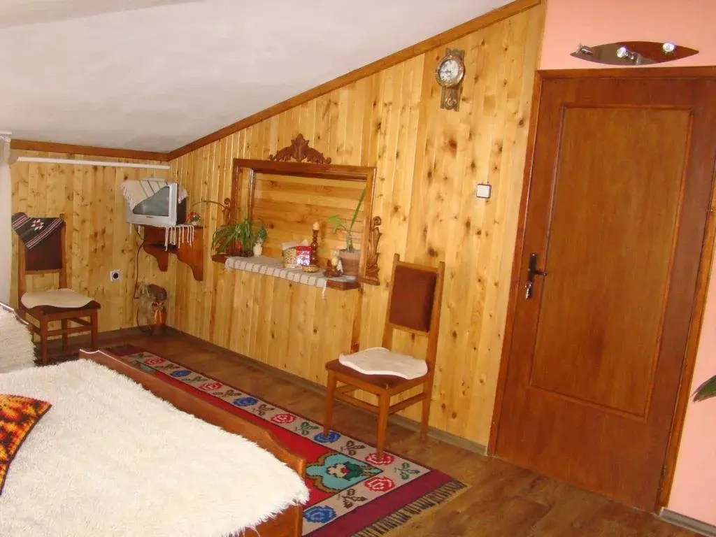 Калофер: Gologanova house