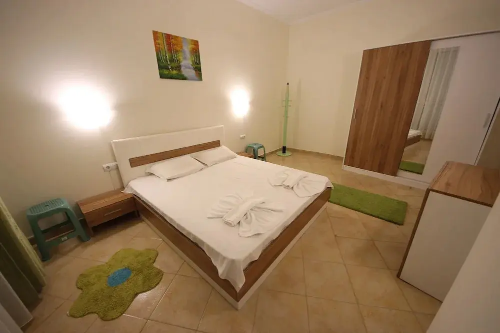 Елените: Menada Negresco Apartments