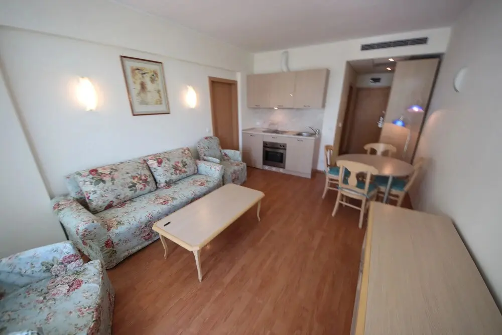 Солнечный берег: Menada Oasis Resort Apartments