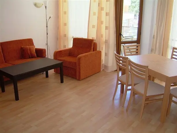 Солнечный берег: Complex Sands Holiday Apartments