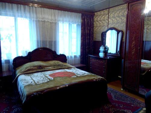 Суздаль: House near Monastery