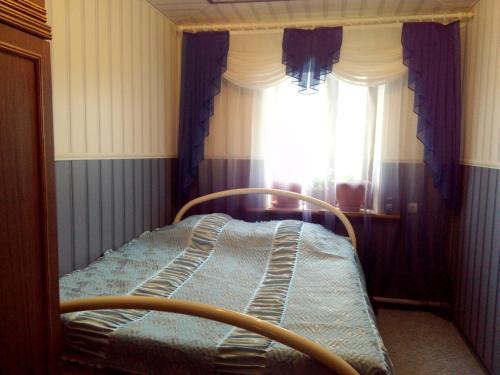 Суздаль: House near Monastery