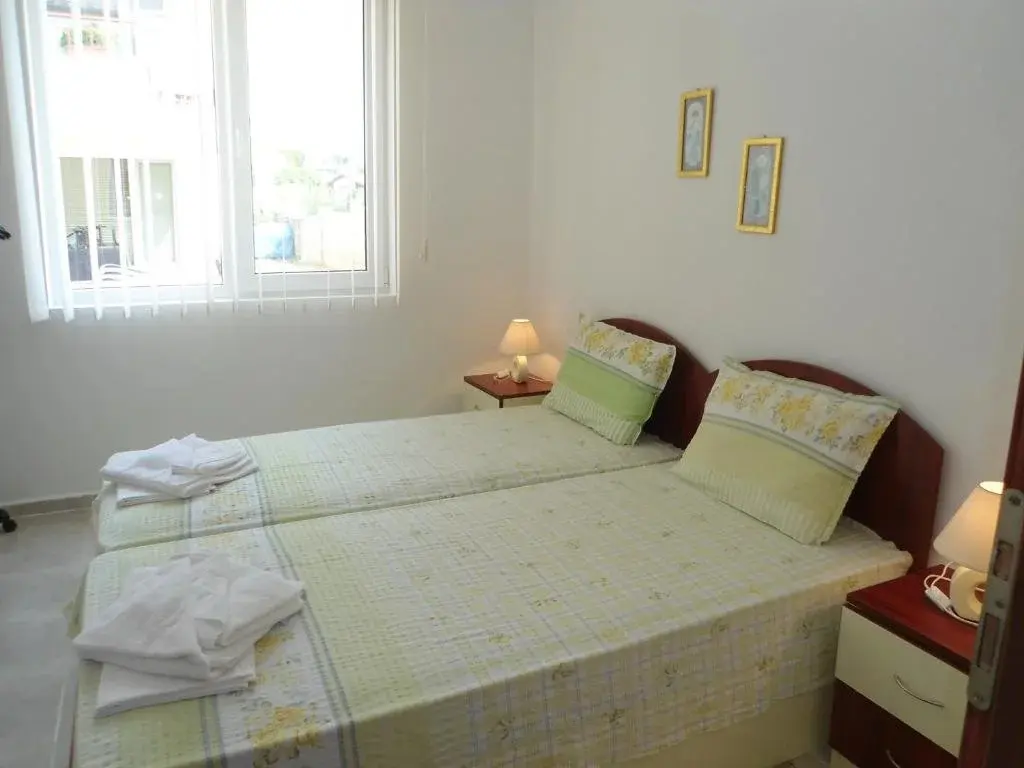 Кранево: Family Hotel Radka