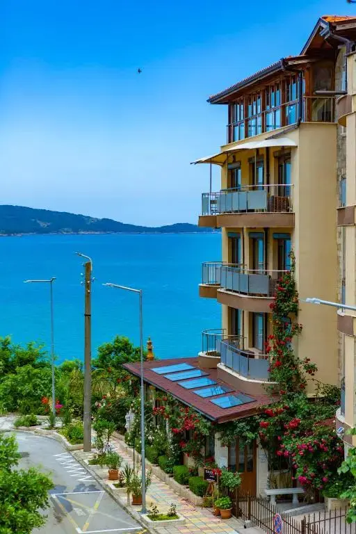 Приморско: La Casa Apartments