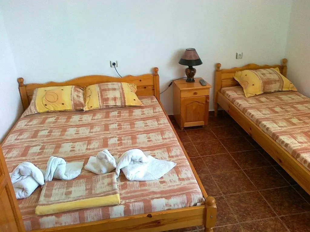 Лозенец: Guest House Kotva