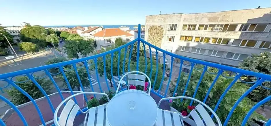 Царево: Family Hotel Four Seasons Tsarevo