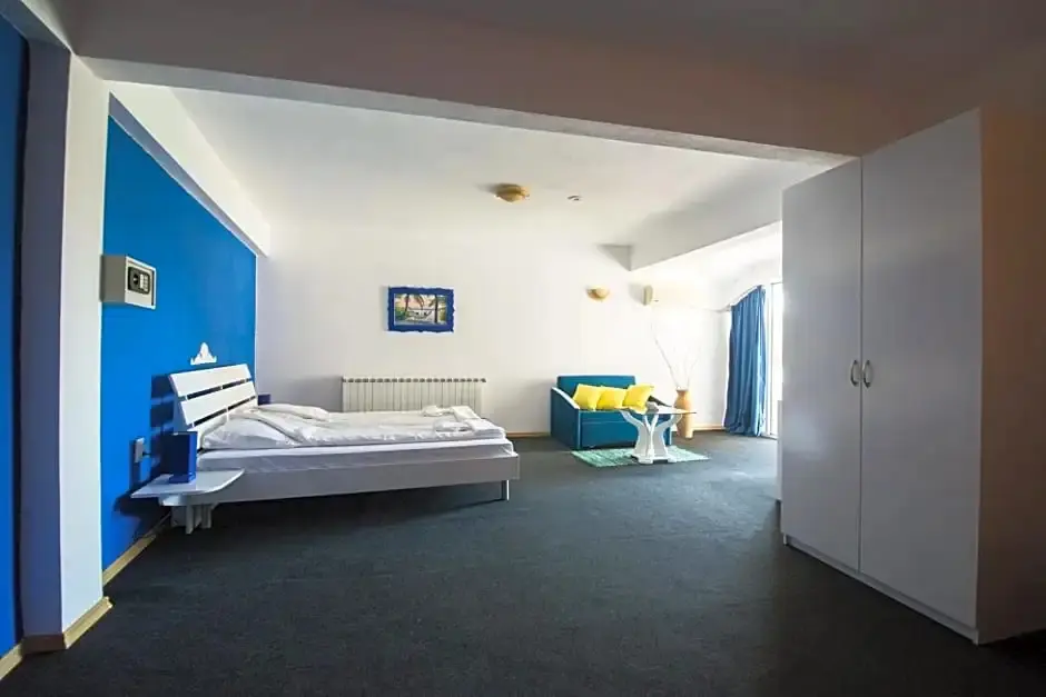 Царево: Family Hotel Four Seasons Tsarevo