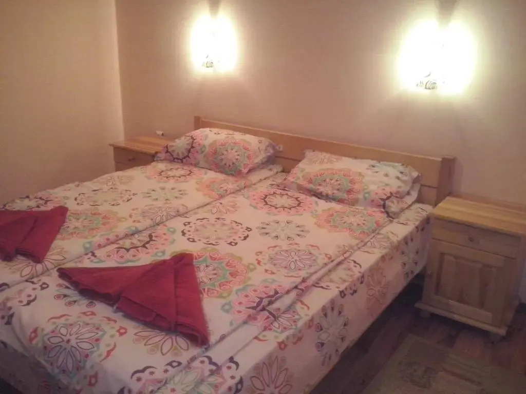 Палици: Palitsi Art House