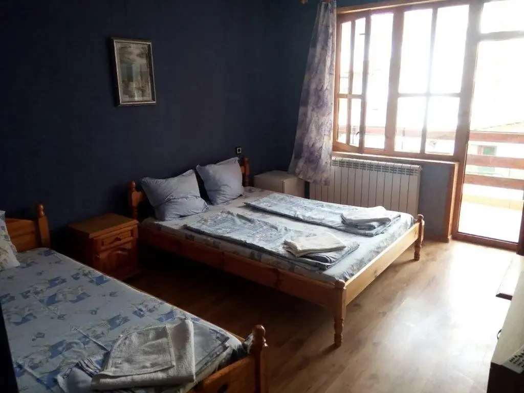 Китен: Guest House Urdoviza