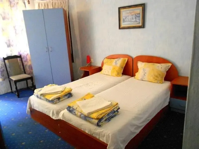 Китен: Guest House Urdoviza