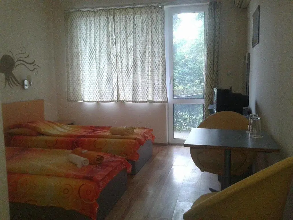 Варна: Family Hotel Avalon