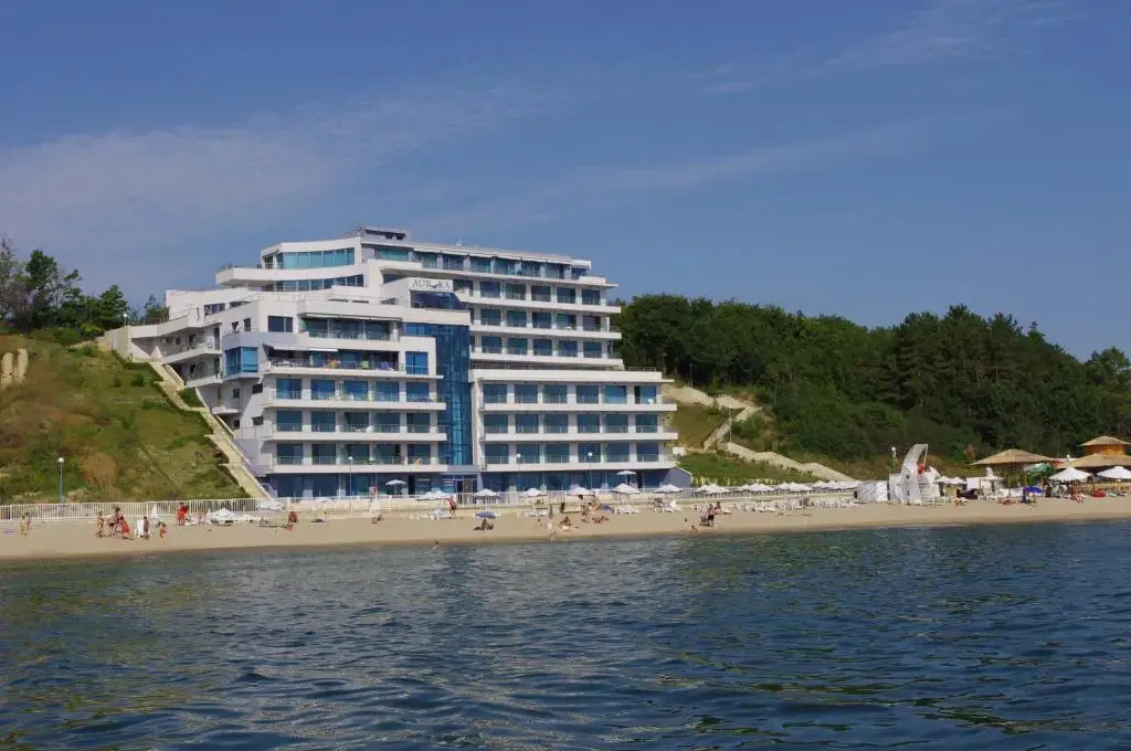 Обзор: Aurora apartments on the beach