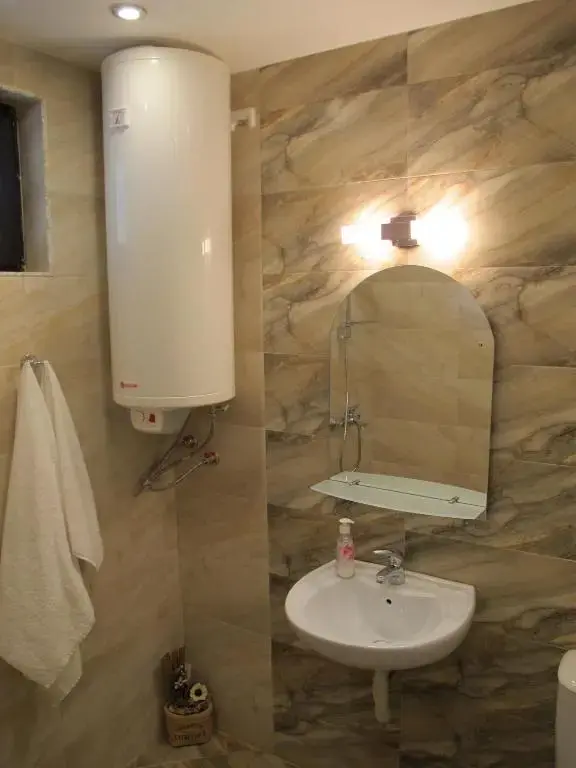 Сливен: Guest House Lefterova