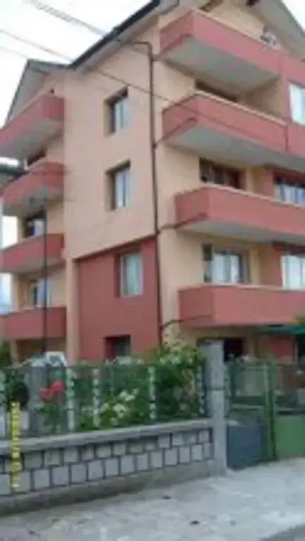 Бургас: Guest House Todorovi