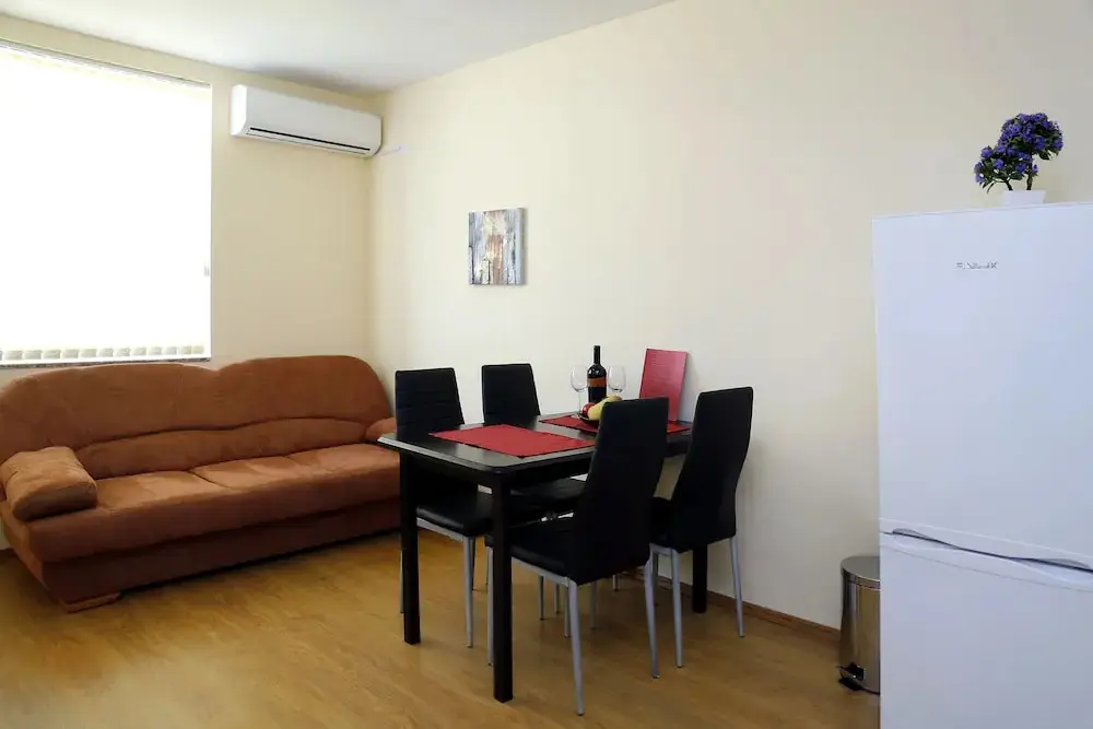 Бургас: Sea Garden Apartment