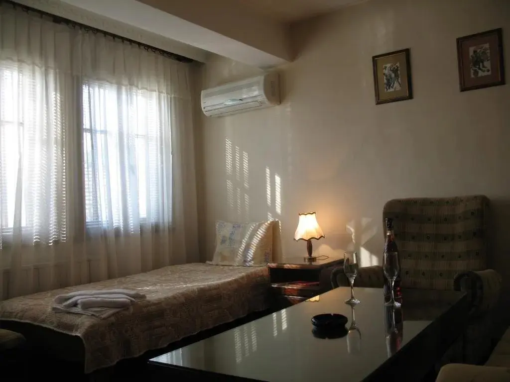Тырговиште: Family Hotel Regina