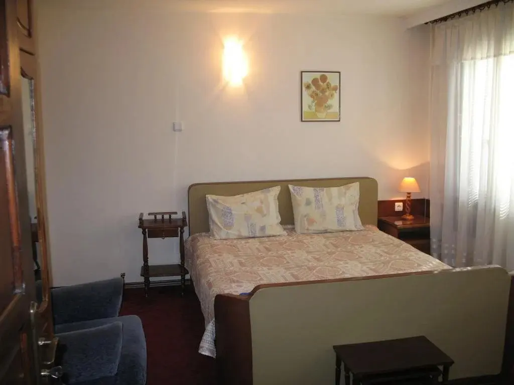 Тырговиште: Family Hotel Regina