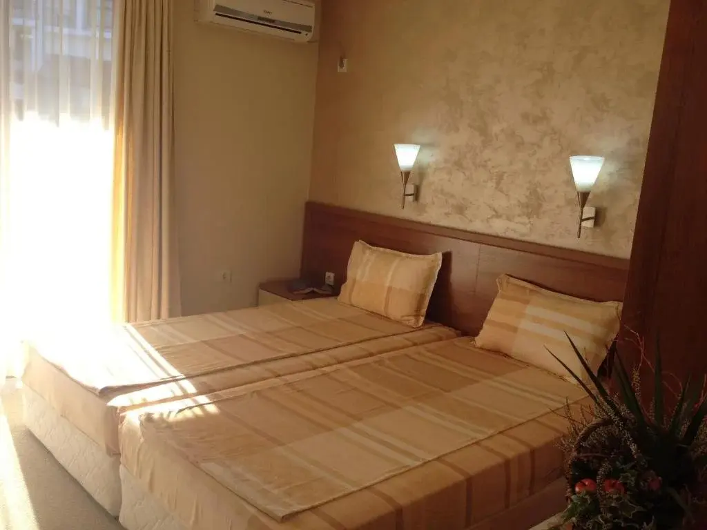 Созополь: Family Hotel Radiana