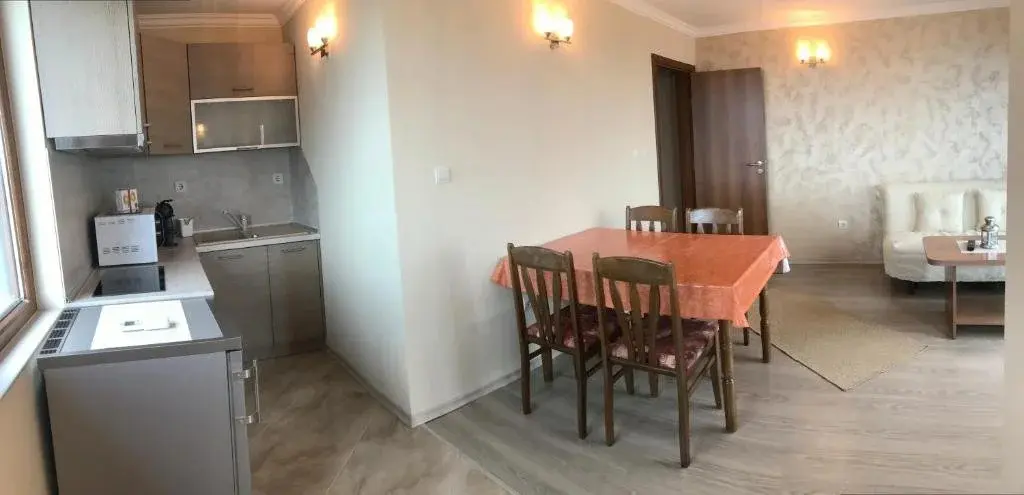 Созополь: Family Hotel Radiana
