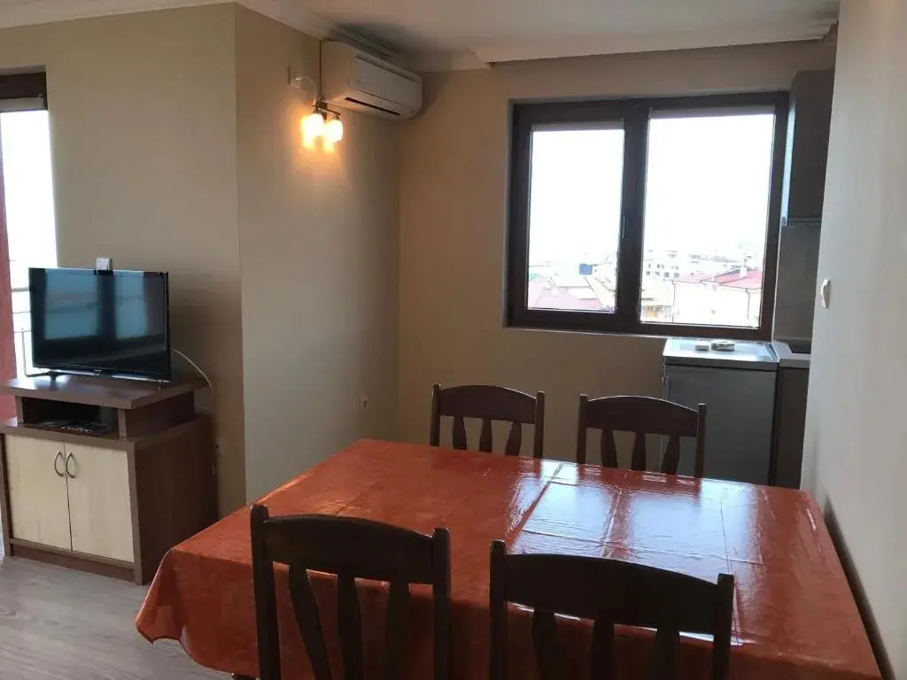 Созополь: Family Hotel Radiana