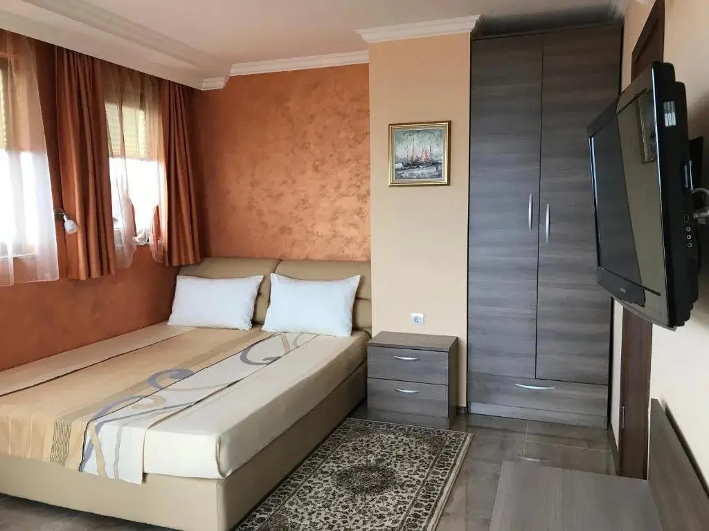 Созополь: Family Hotel Radiana
