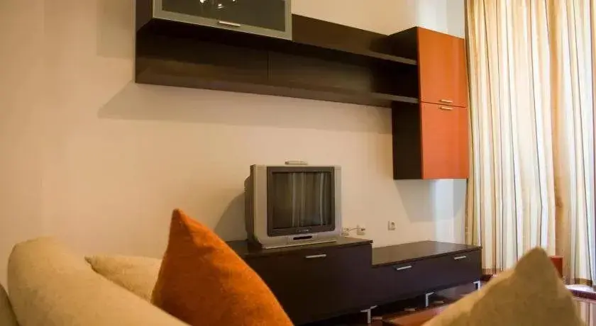 Солнечный берег: Sunny Apartment in a Complex with a Pool And Gym by Flаt Manаger
