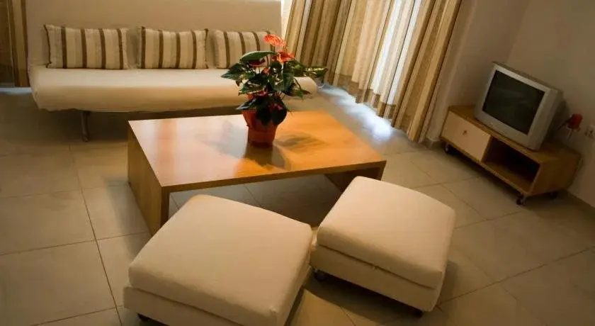 Солнечный берег: Sunny Apartment in a Complex with a Pool And Gym by Flаt Manаger