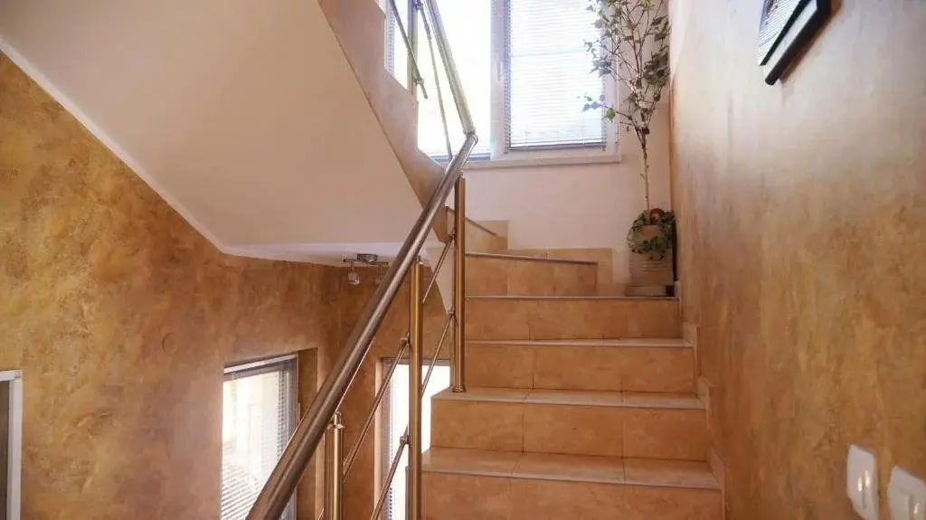 Троян: Pamir Guest House