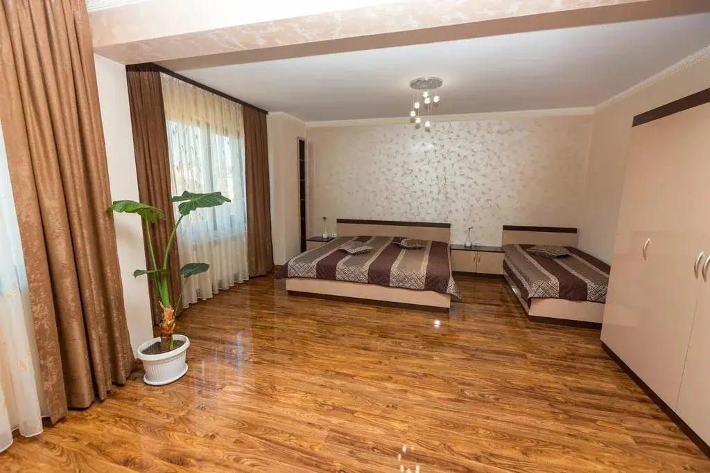 Девин: Hotel Kristal