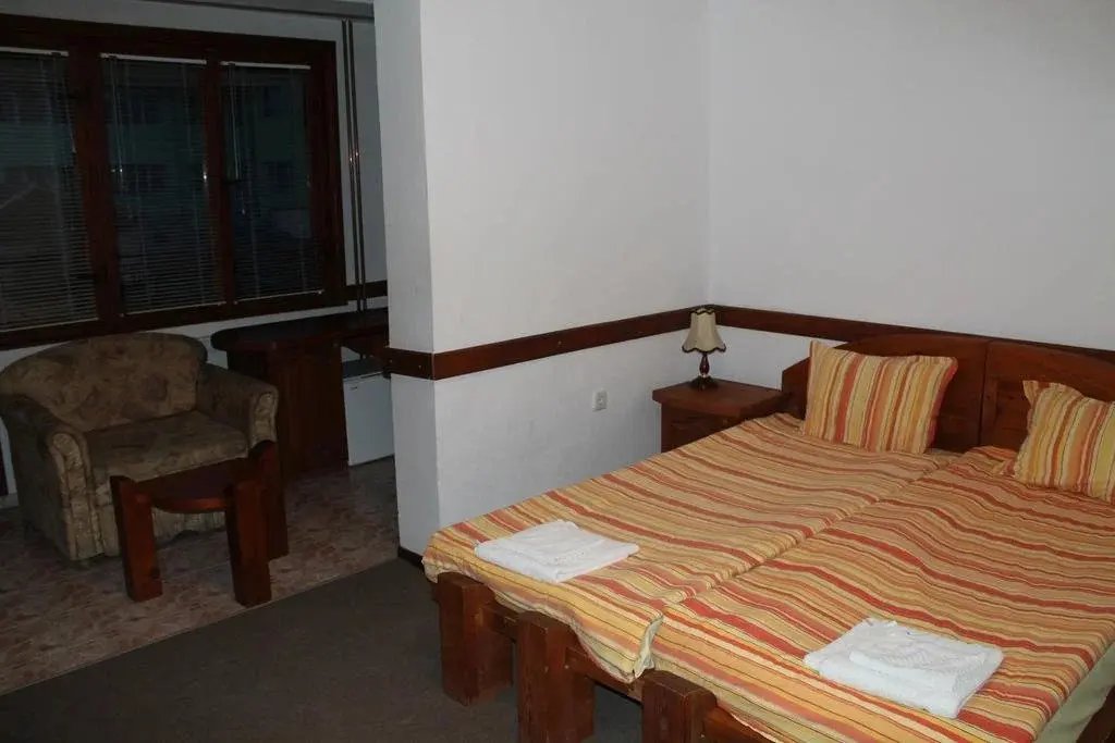 Приморско: Hotel M1