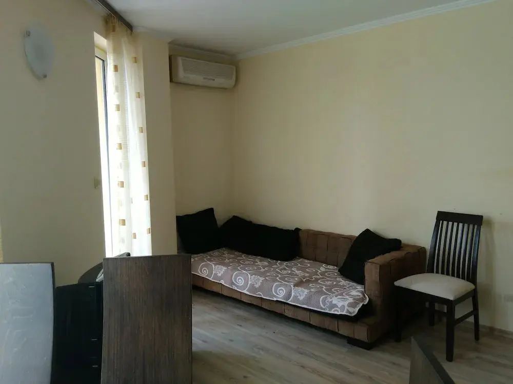 Солнечный берег: Apartment in Victoria Residence