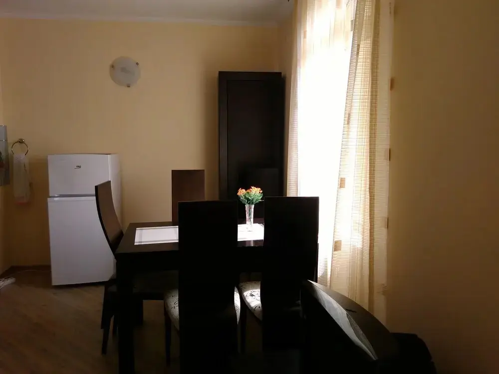 Солнечный берег: Apartment in Victoria Residence