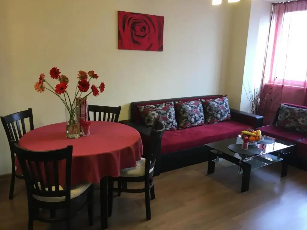 София: Oscar Wilde Apartment