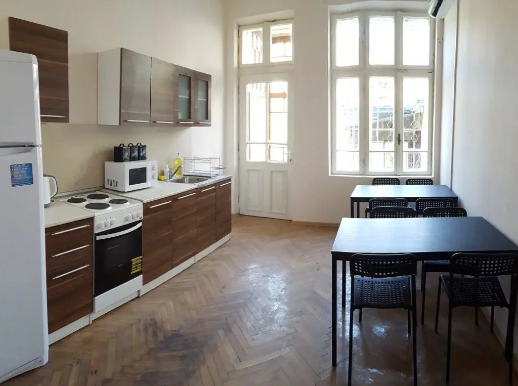 Варна: Avocado Hostel
