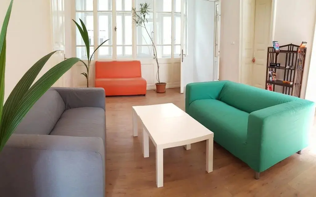 Варна: Avocado Hostel