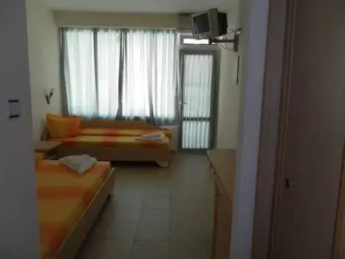 Солнечный берег: Hostel Gramada 2