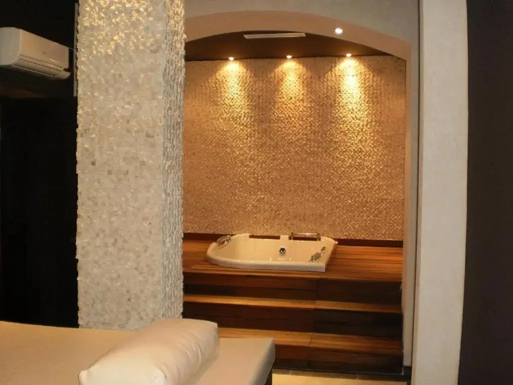 Лозенец: Oasis Beach Club