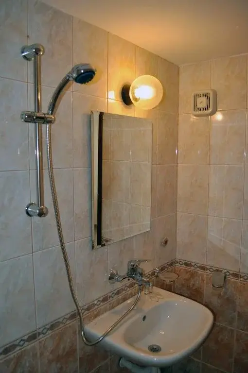 Приморско: House Todorov