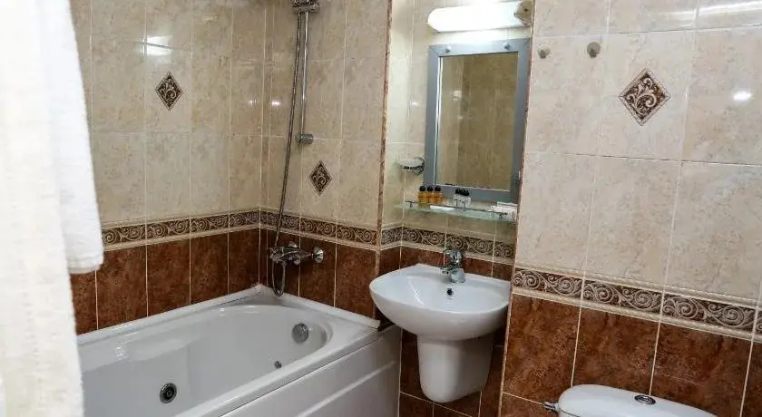 Карджали: Hotel Bulgaria