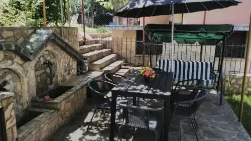 Сапарева баня: Guest House Daiv